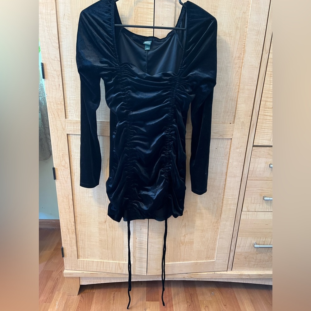 Wild Fable ruched velvet black mini dress with adjustable gathers size L